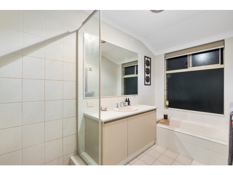 191 Craddon Road, Oakford WA 6121