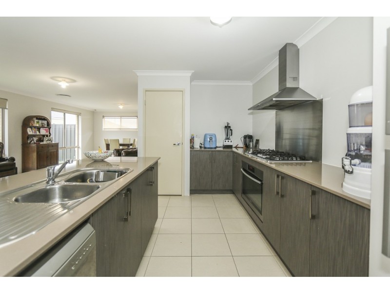 5 Ritter Approach, Piara Waters WA 6112