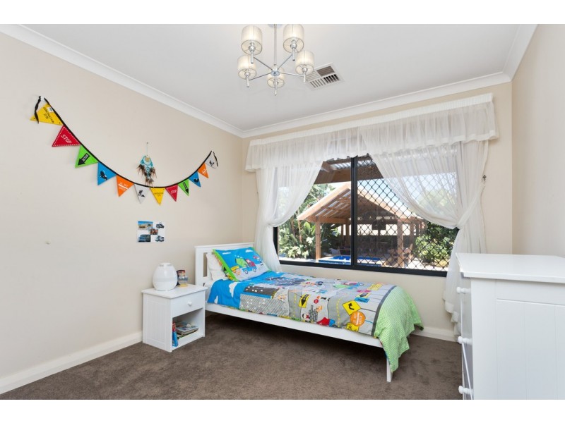 3 Bilcich Gardens, Spearwood WA 6163