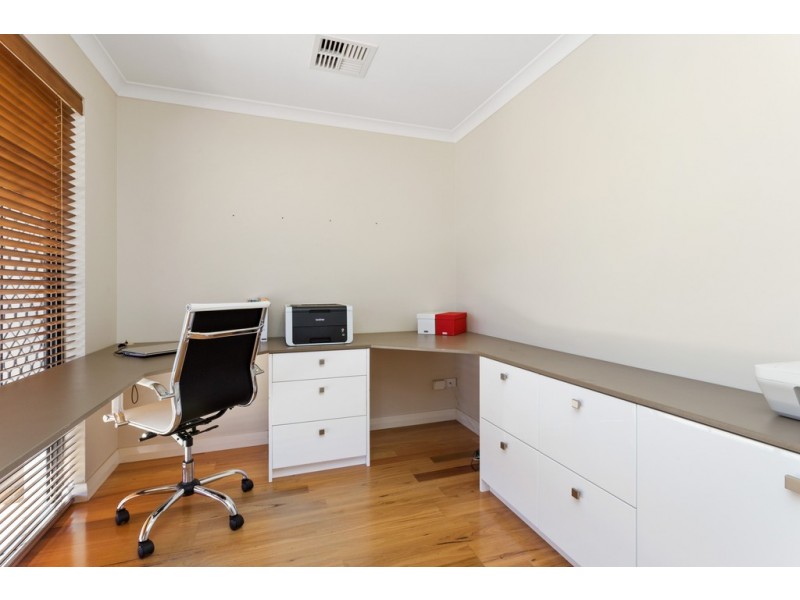 3 Bilcich Gardens, Spearwood WA 6163