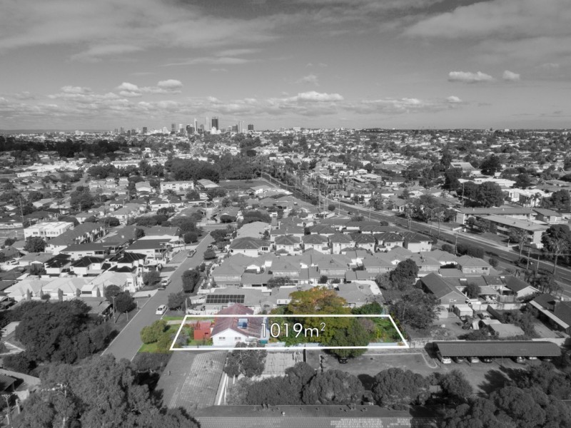 13 Wynyard Street, Yokine WA 6060