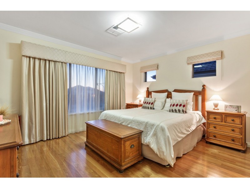 18 Hydaspe Vista, North Coogee WA 6163