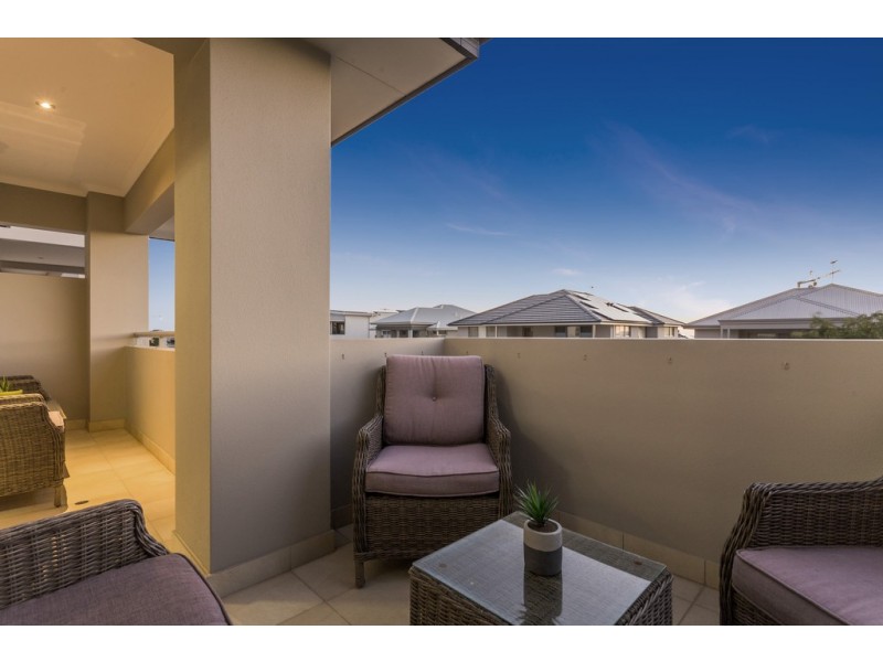 18 Hydaspe Vista, North Coogee WA 6163