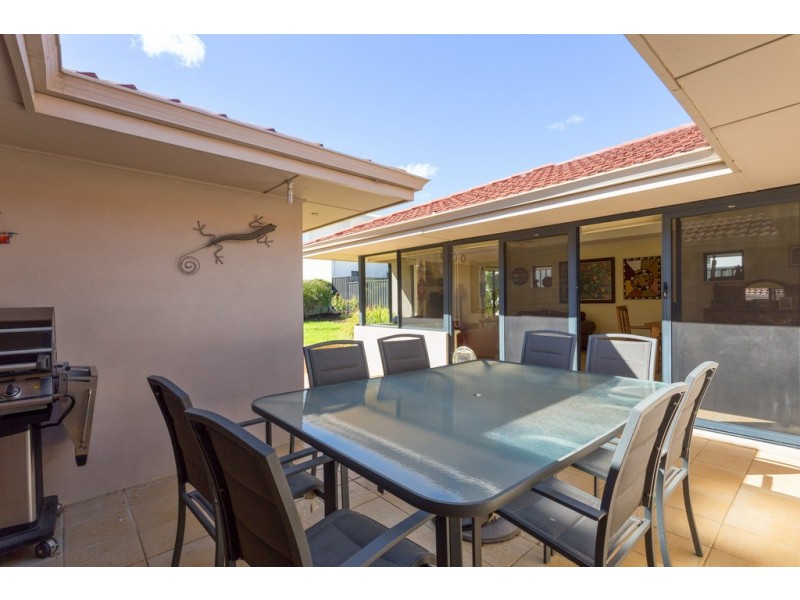 47 Sawle Road, Hamilton Hill WA 6163