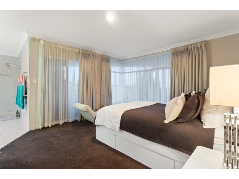 16 Green Vale Heights, Leeming WA 6149