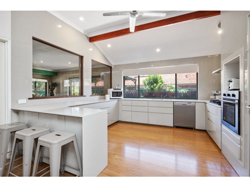 1 Treaty Oak Cove, Bibra Lake WA 6163