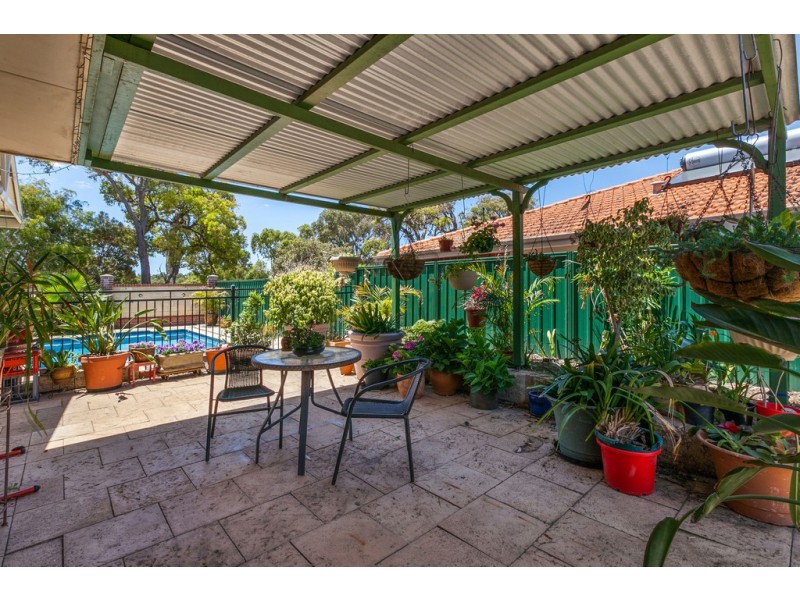 1 Treaty Oak Cove, Bibra Lake WA 6163