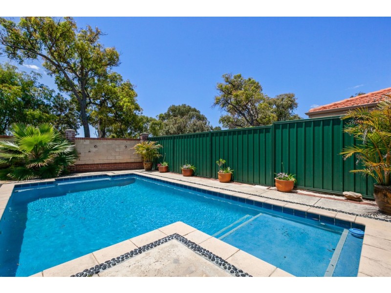 1 Treaty Oak Cove, Bibra Lake WA 6163