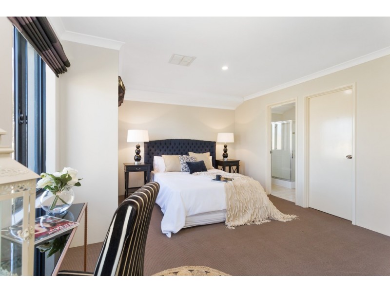 1 Caterpillar Road, Success WA 6164