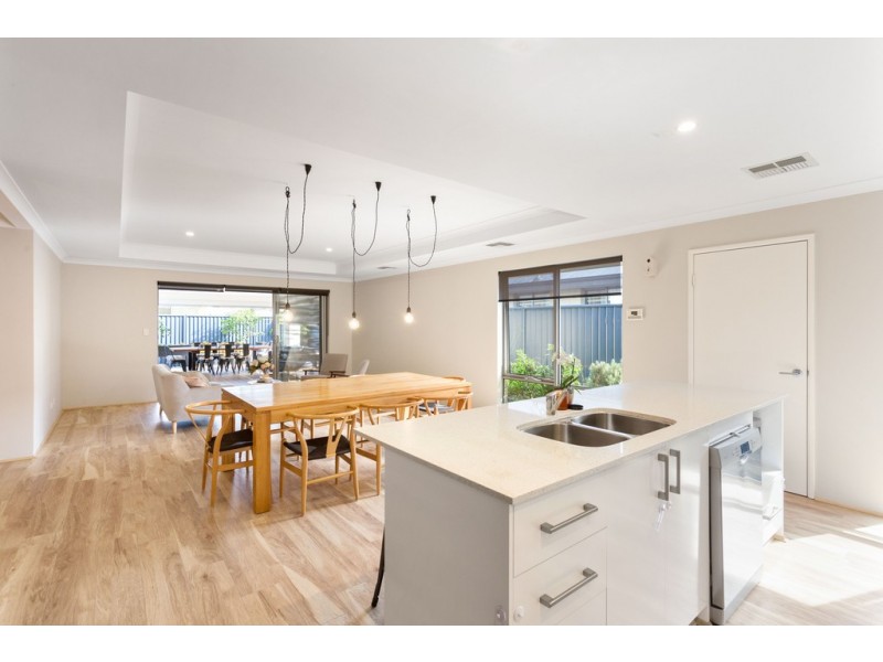 6 Benger Way, Baldivis WA 6171