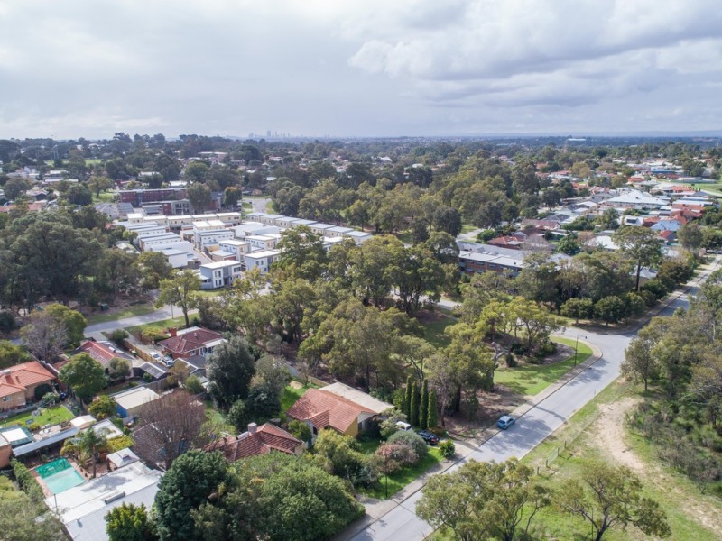 24 Malvolio Road, Coolbellup WA 6163