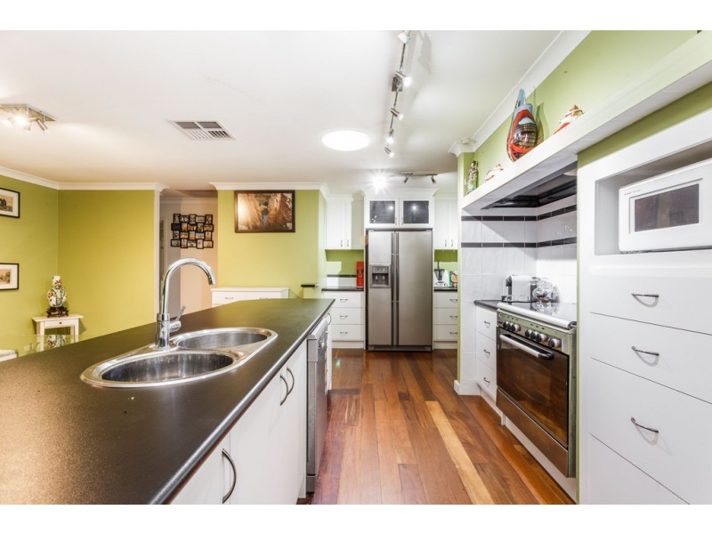 9 Grebe Gardens, Yangebup WA 6164