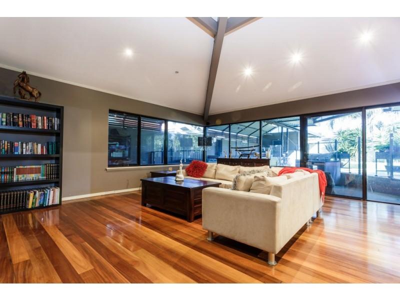 9 Grebe Gardens, Yangebup WA 6164