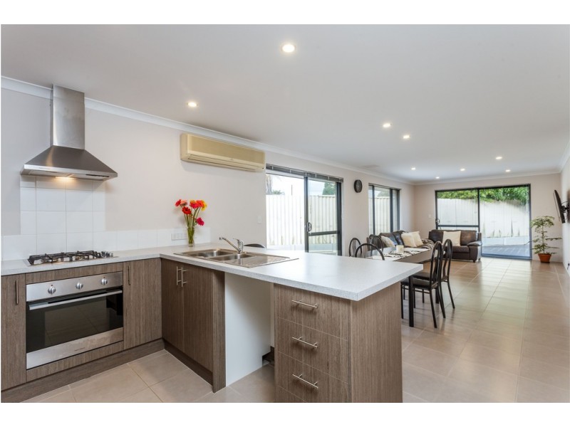 9 Exton Place, Spearwood WA 6163