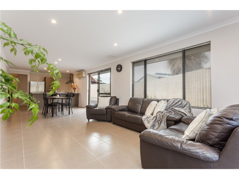 9 Exton Place, Spearwood WA 6163