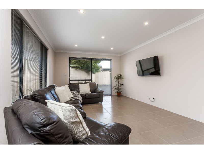 9 Exton Place, Spearwood WA 6163