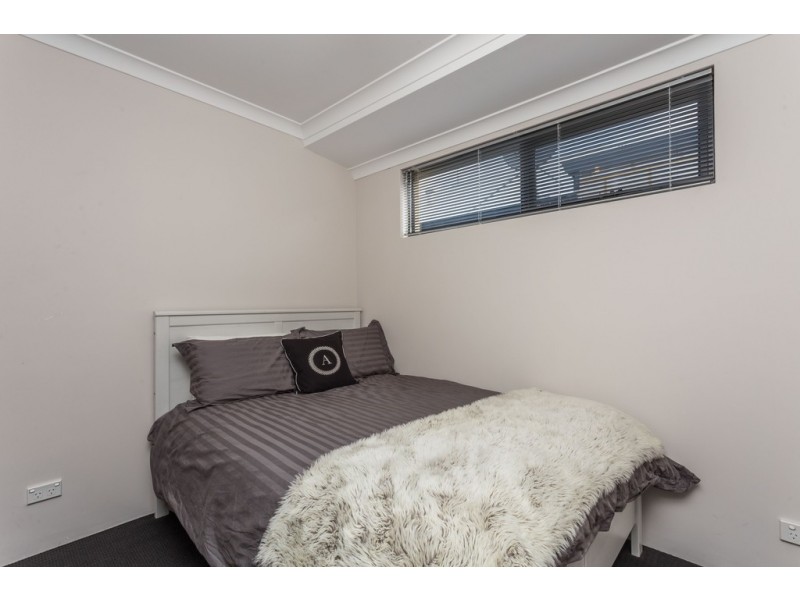 9 Exton Place, Spearwood WA 6163