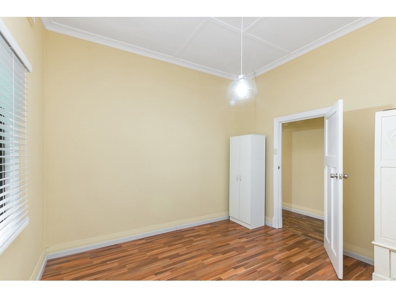 9 Harbour Road, South Fremantle WA 6162