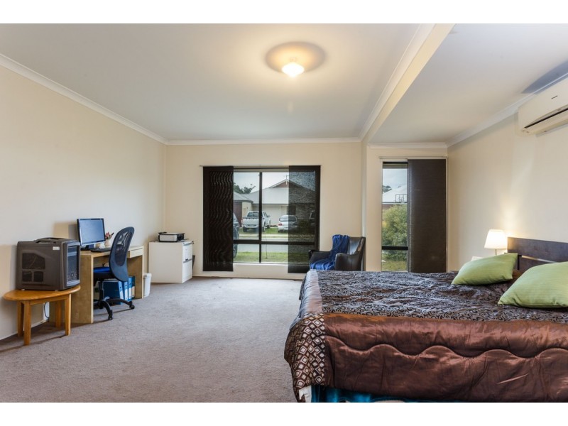 29 Westlinton Circle, Waikiki WA 6169