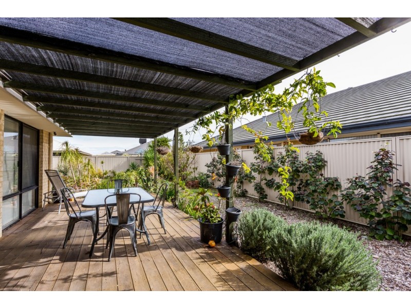 29 Westlinton Circle, Waikiki WA 6169