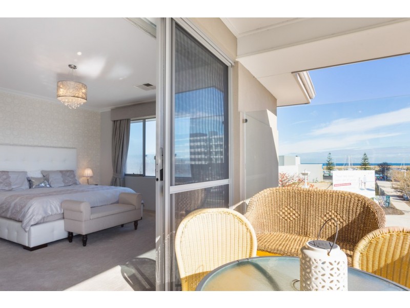 45 Pantheon Avenue, North Coogee WA 6163