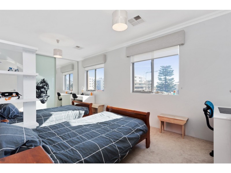 45 Pantheon Avenue, North Coogee WA 6163