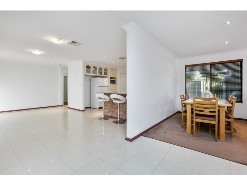 61 Grassbird Loop, Yangebup WA 6164