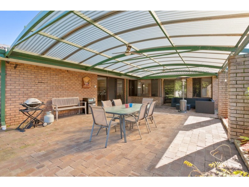 61 Grassbird Loop, Yangebup WA 6164