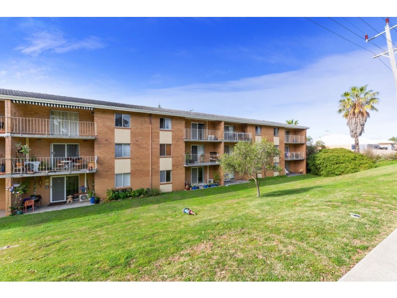 16/4 Southend Road, Hamilton Hill WA 6163