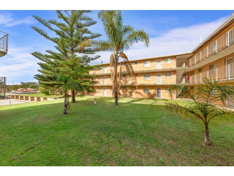 16/4 Southend Road, Hamilton Hill WA 6163