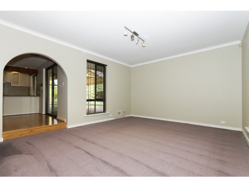 2 Twain Close, Munster WA 6166