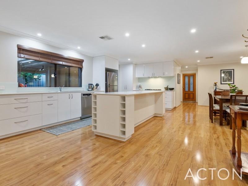 8 McMahon Way, Samson WA 6163