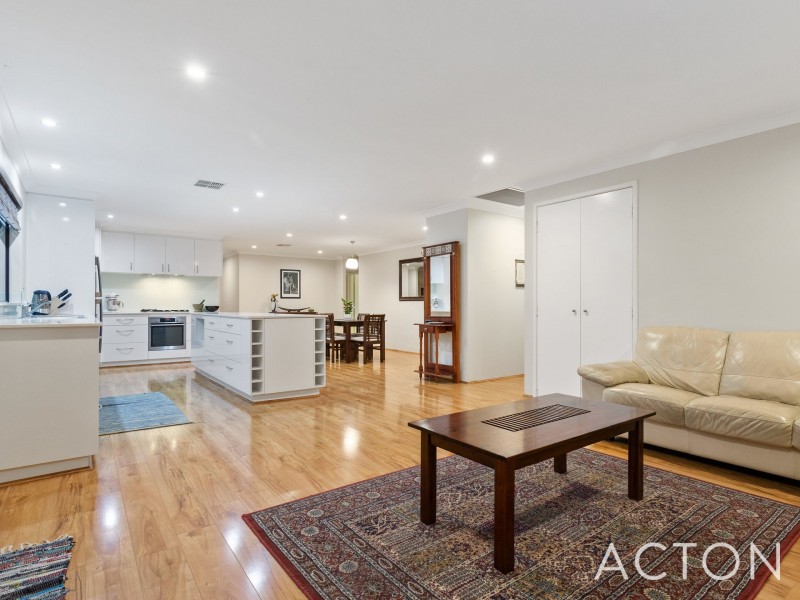 8 McMahon Way, Samson WA 6163
