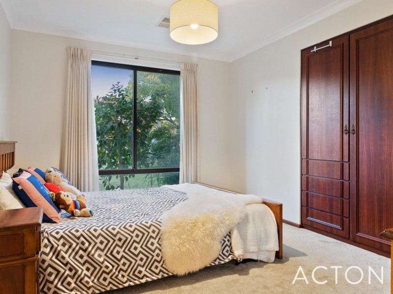 8 McMahon Way, Samson WA 6163