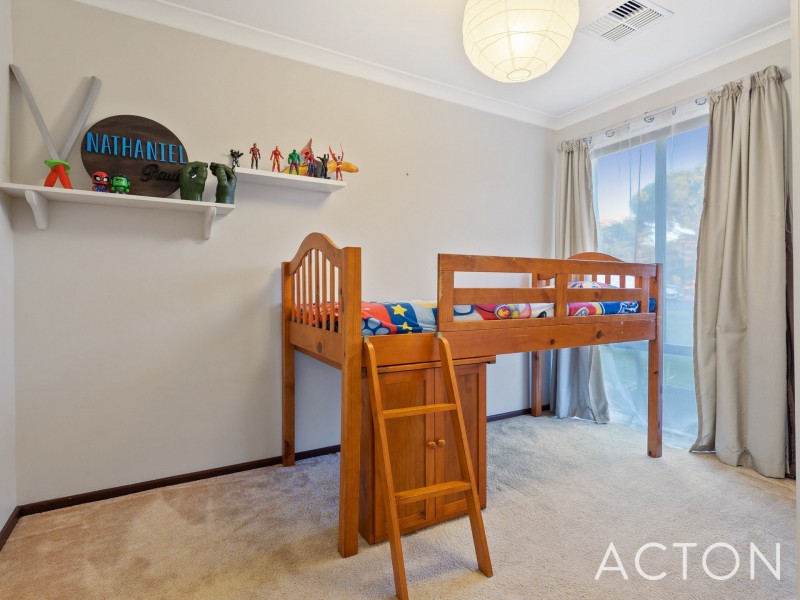 8 McMahon Way, Samson WA 6163