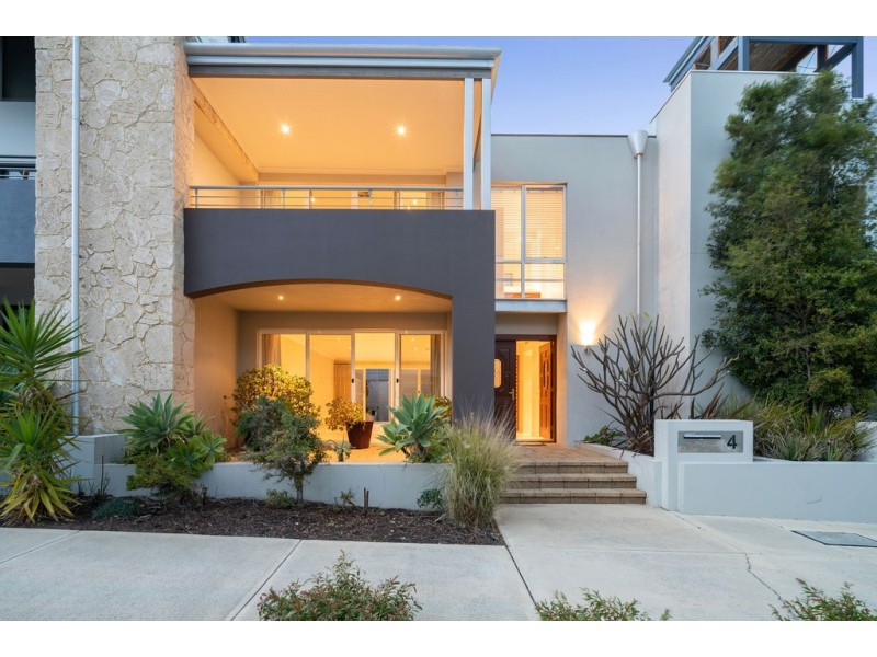 4 Bernier Rise, North Coogee WA 6163