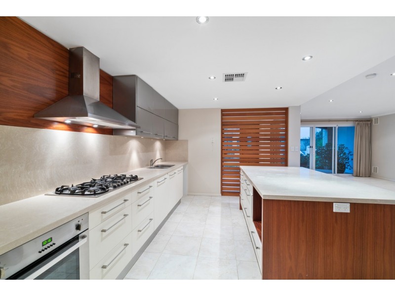 4 Bernier Rise, North Coogee WA 6163