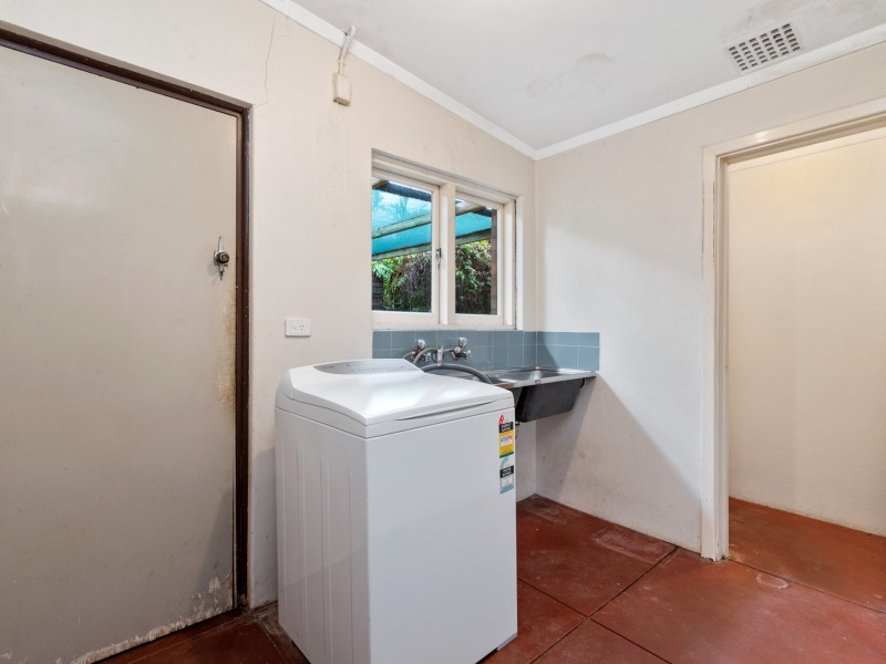 15 Jackman Street, Willagee WA 6156