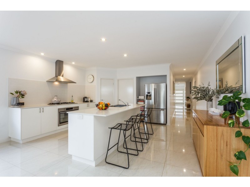 9 Wollemi Street, Spearwood WA 6163