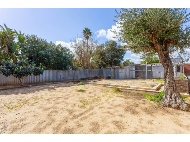 124 Rockingham Road, Hamilton Hill WA 6163