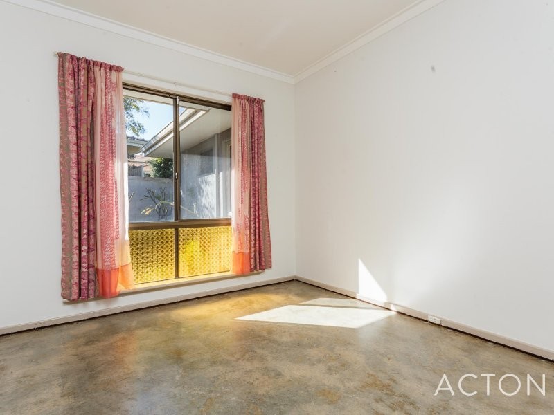 4 Outram Place, Hamilton Hill WA 6163