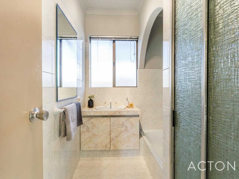 4 Outram Place, Hamilton Hill WA 6163