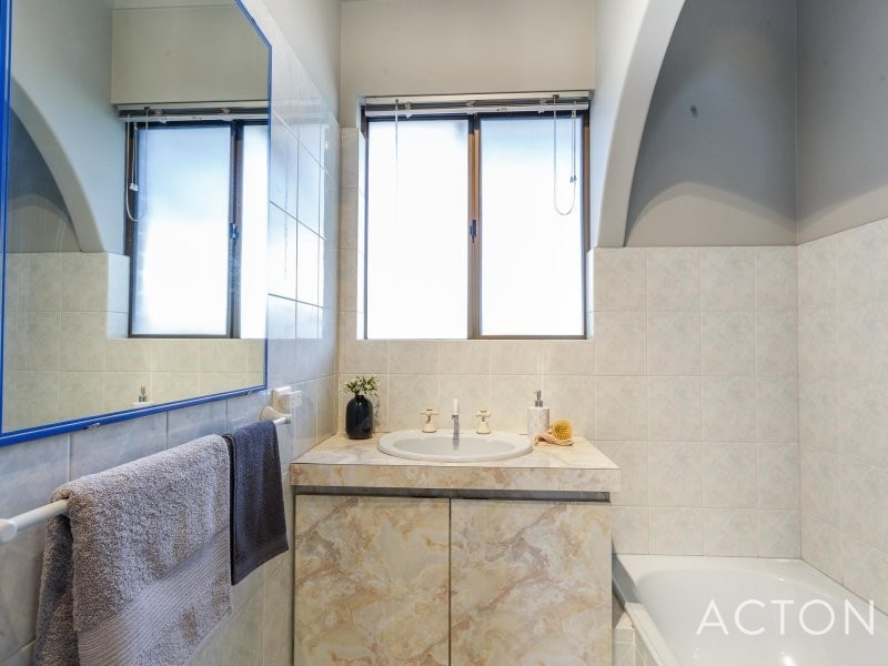 4 Outram Place, Hamilton Hill WA 6163