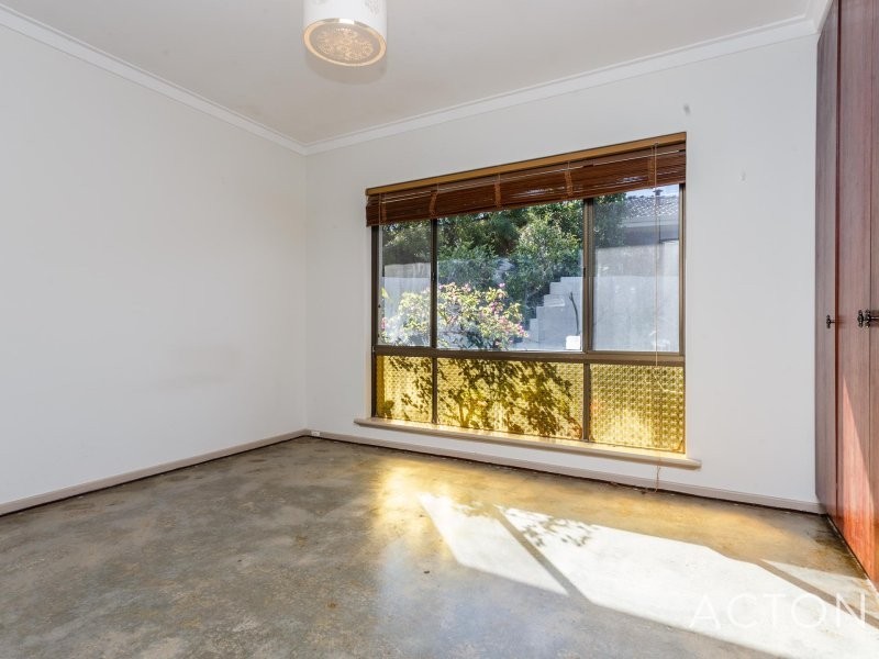 4 Outram Place, Hamilton Hill WA 6163