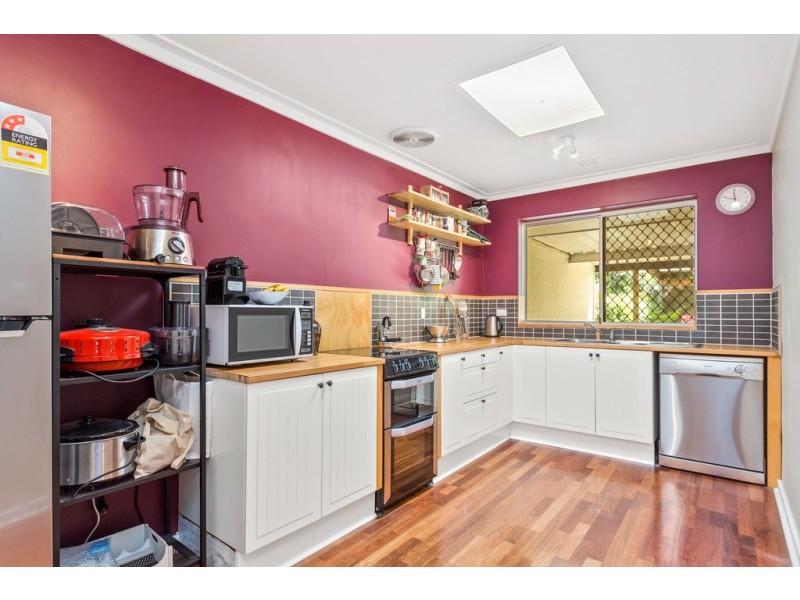 8B Phoenix Road, Hamilton Hill WA 6163