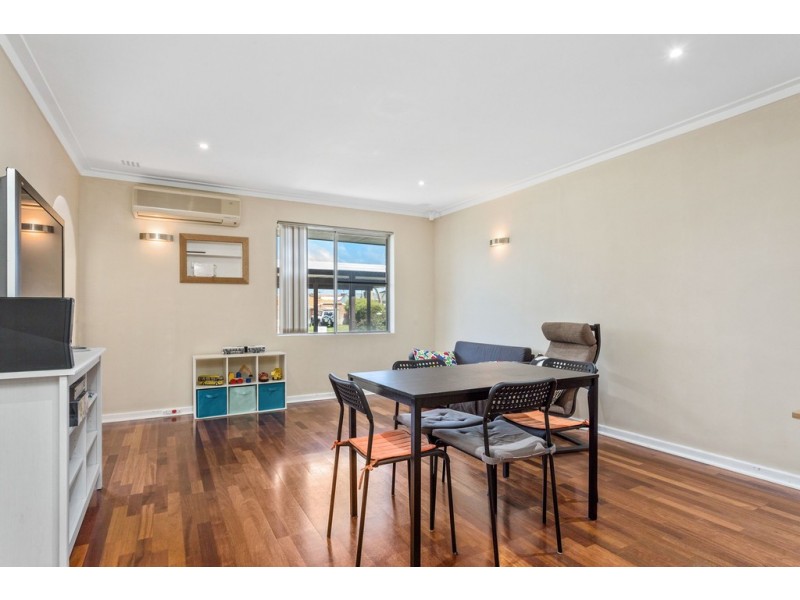 8B Phoenix Road, Hamilton Hill WA 6163