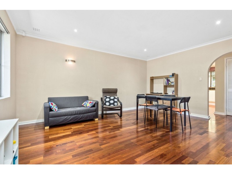8B Phoenix Road, Hamilton Hill WA 6163
