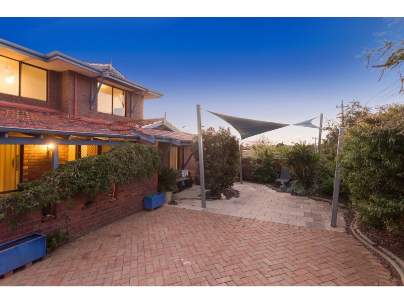 11 Morton Road, Hamilton Hill WA 6163
