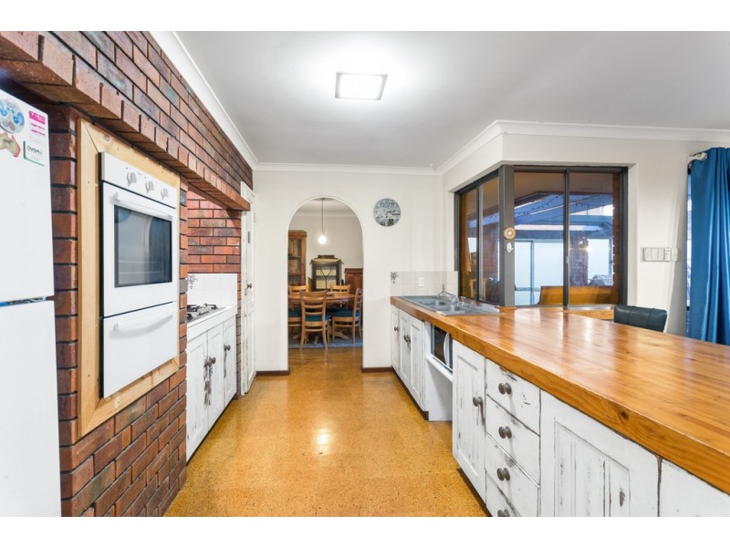 11 Morton Road, Hamilton Hill WA 6163