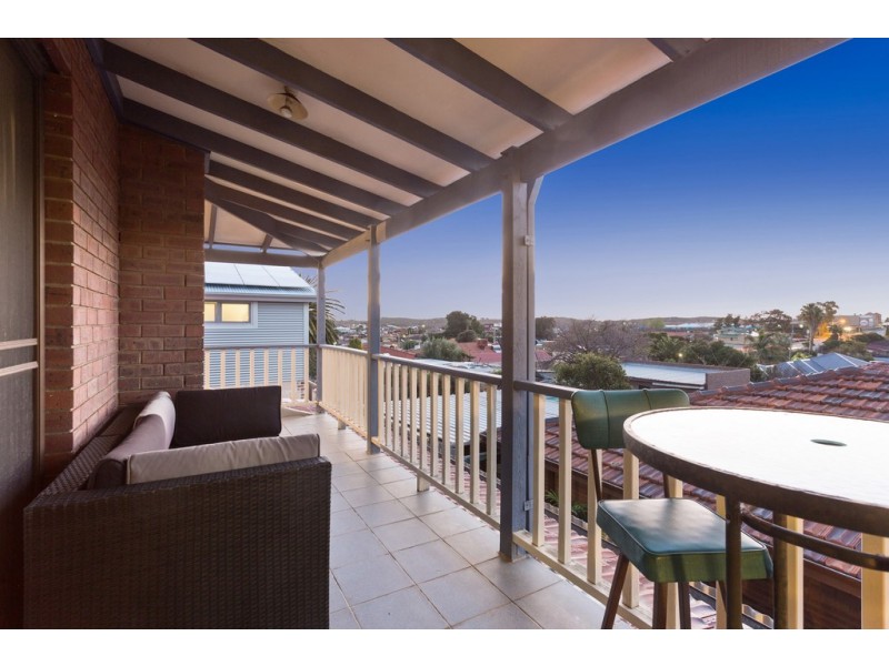 11 Morton Road, Hamilton Hill WA 6163